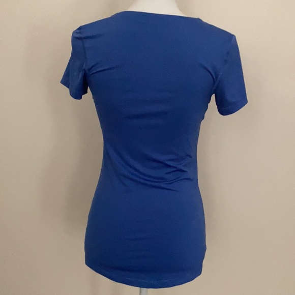 NIKE DRI FIT Women’s V-Neck Top - Picture 3 of 4